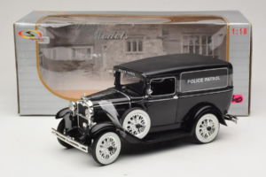 Ford Panel Car Police Patrol Signature Models 1:18 18143 Metalli — kuva 6 / 6