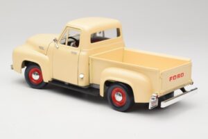 Ford Pickup Colonial Valkoinen Road Legends 1:18 92148 Metalli — kuva 7 / 8