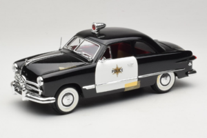 Ford Poliisiauto Anson 1:18 6254 Metalli