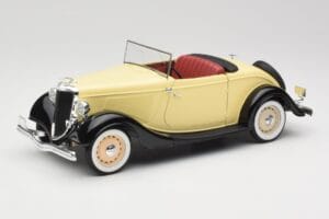 Ford Roadster Dearborn Yellow Solido 1:18 8008 Metalli