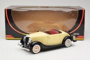 Ford Roadster Dearborn Yellow Solido 1:18 8008 Metalli — kuva 8 / 8