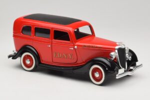 Ford Sedan Punainen Solido 1:18 8066 Metalli — kuva 6 / 8