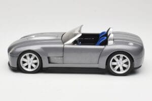 Shelby Cobra Avoauto Grey Metallic Hot Wheels 1:18 G7220 Metalli — kuva 4 / 8