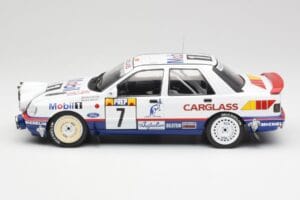 Ford Sierra RS Cosworth 4x4 #7 F. Delecour / D. Grataloup Rally Monte Carlo 1992 MCG 1:18 MCG18356R Metalli — kuva 3 / 6