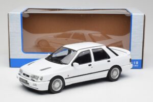 Ford Sierra RS Cosworth 4x4 Valkoinen MCG 1:18 MCG18353 Metalli — kuva 6 / 6
