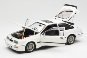 Ford Sierra RS Cosworth Valkoinen AUTOart 1:18 72862 Metalli — kuva 2 / 8