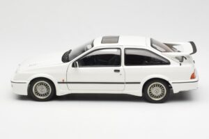 Ford Sierra RS Cosworth Valkoinen AUTOart 1:18 72862 Metalli — kuva 4 / 8