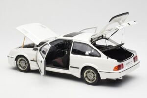 Ford Sierra RS Cosworth Valkoinen AUTOart 1:18 72862 Metalli — kuva 5 / 8