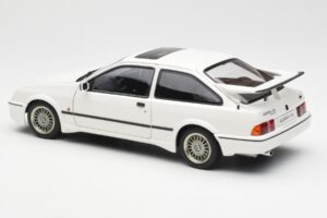 Ford Sierra RS Cosworth Valkoinen AUTOart 1:18 72862 Metalli — kuva 7 / 8
