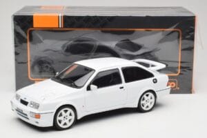 Ford Sierra RS Cosworth Valkoinen IXO 1:18 18CMC121 Metalli — kuva 6 / 6