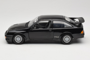 Ford Sierra RS Cosworth Musta Minichamps 1:18 150084001 Metalli — kuva 4 / 8