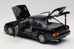 Ford Sierra RS Cosworth Musta Minichamps 1:18 150084001 Metalli — kuva 5 / 8