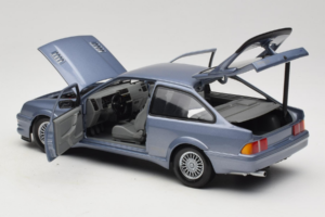 Ford Sierra RS Cosworth Sininen Minichamps 1:18 150084002 Metalli — kuva 5 / 8