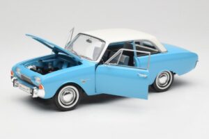 Ford Taunus 12M P1 Taunus Blue Revell 1:18 08880 Metalli — kuva 2 / 8