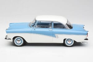 Ford Taunus 17M P2 Vaaleansininen & Valkoinen BoS Models 1:18 BOS019 Metalli — kuva 3 / 6