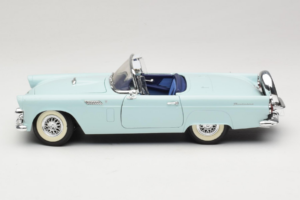 Ford Thunderbird Vihreä Revell 1:18 8804-G1 Metalli — kuva 4 / 8