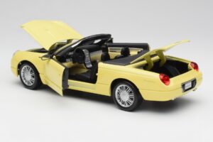 Ford Thunderbird Show Car Keltainen Maisto 1:18 50335 Metalli — kuva 5 / 8