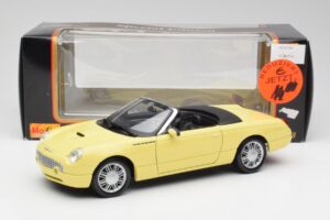 Ford Thunderbird Show Car Keltainen Maisto 1:18 50335 Metalli — kuva 8 / 8
