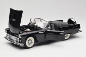 Ford Thunderbird Avoauto Musta Revell 1:18 8818-M1 Metalli — kuva 2 / 8