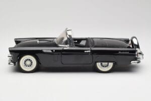 Ford Thunderbird Avoauto Musta Revell 1:18 8818-M1 Metalli — kuva 4 / 8