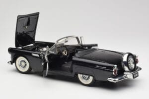 Ford Thunderbird Avoauto Musta Revell 1:18 8818-M1 Metalli — kuva 5 / 8