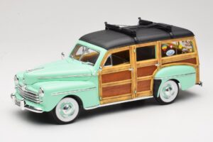Ford Woody Panel Wagon Mintunvihreä Road Signature 1:18 20028 Metalli