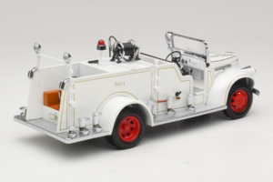 GMC Paloauto Valkoinen Road Signature 1:18 20068 Metalli — kuva 3 / 9