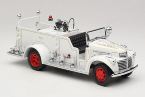 GMC Paloauto Valkoinen Road Signature 1:18 20068 Metalli — kuva 6 / 9