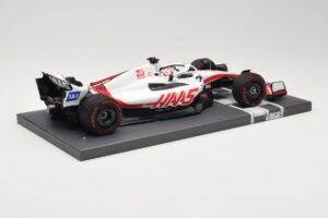 Haas VF-22 #20 K. Magnussen Bahrain GP 2022 Minichamps 1:18 117220120 Metalli — kuva 3 / 6
