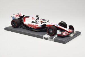 Haas VF-22 #20 K. Magnussen Bahrain GP 2022 Minichamps 1:18 117220120 Metalli — kuva 4 / 6