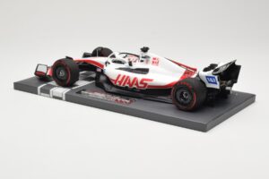 Haas VF-22 #20 K. Magnussen Bahrain GP 2022 Minichamps 1:18 117220120 Metalli — kuva 5 / 6