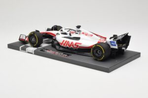 Haas VF-22 #20 K. Magnussen British GP 2022 Minichamps 1:18 117221020 Metalli — kuva 5 / 6