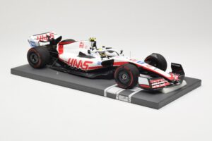 Haas VF-22 #47 M. Schumacher Bahrain GP 2022 Minichamps 1:18 117220147 Metalli — kuva 4 / 6