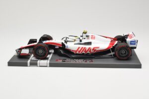 Haas VF-22 #47 M. Schumacher Bahrain GP 2022 Minichamps 1:18 117220147 Metalli