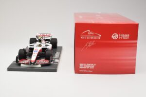 Haas VF-22 #47 M. Schumacher Bahrain GP 2022 Minichamps 1:18 117220147 Metalli — kuva 6 / 6