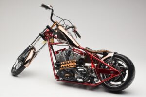 Harley-Davidson West Coast Choppers Diablo Soft Tail Kulta Punainen Minichamps 1:5 JJ04-05-03 Metalli — kuva 4 / 6
