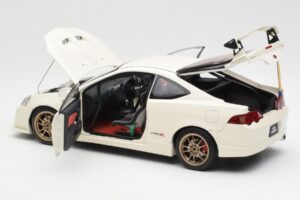 Honda Integra DC5 Type R Mugen Valkoinen AUTOart 1:18 73251 Metalli — kuva 5 / 8