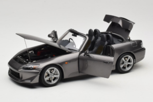 Honda S2000 AP2 Type S Moon Rock Metallic MotorHelix 1:18 M85111 Metalli — kuva 3 / 9