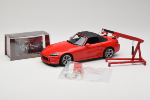 Honda S2000 AP2 Type S New Formula Red MotorHelix 1:18 M85112 Metalli — kuva 2 / 9