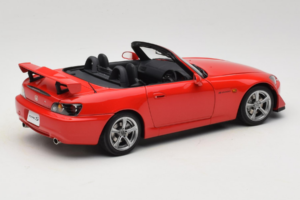 Honda S2000 AP2 Type S New Formula Red MotorHelix 1:18 M85112 Metalli — kuva 4 / 9