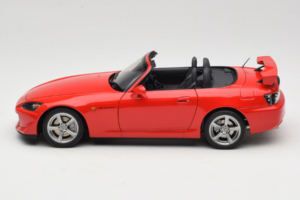 Honda S2000 AP2 Type S New Formula Red MotorHelix 1:18 M85112 Metalli — kuva 5 / 9