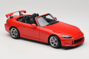 Honda S2000 AP2 Type S New Formula Red MotorHelix 1:18 M85112 Metalli — kuva 7 / 9