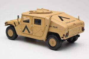 Hummer H1 AM General Military Police Exoto 1:18 01801 Metalli — kuva 7 / 8