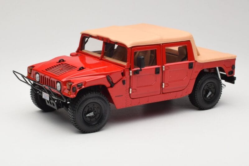 Hummer H1 Soft Top Punainen Exoto 1:18 01805 Metalli