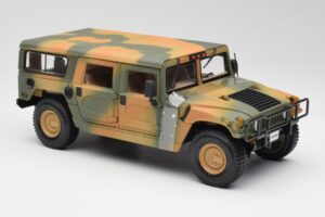 Hummer H1 Station Wagon Military Maisto 1:18 56049 Metalli — kuva 6 / 8