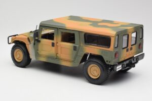 Hummer H1 Station Wagon Military Maisto 1:18 56049 Metalli — kuva 7 / 8