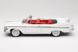 Imperial Crown Avoauto Valkoinen Road Signature 1:18 20138 Metalli — kuva 4 / 8