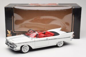 Imperial Crown Avoauto Valkoinen Road Signature 1:18 20138 Metalli — kuva 8 / 8