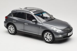 Infiniti EX25 J50 Grey Metallic Paudi 1:18 81L0049 Metalli — kuva 6 / 8