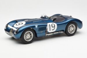 Jaguar C-Type #19 J. Stewart Ecurie Ecosse Goodwood Members Meeting 1954 CMC 1:18 M-192 Metalli
